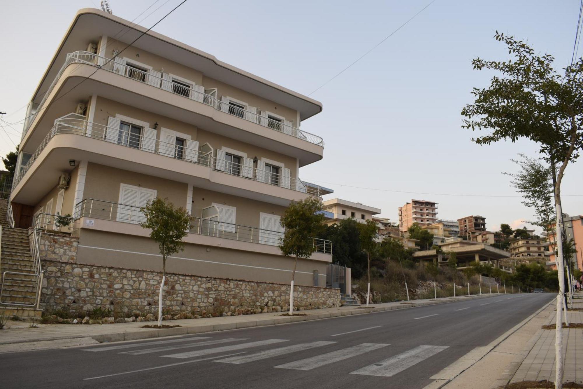 Isabela Apartments Саранда Экстерьер фото